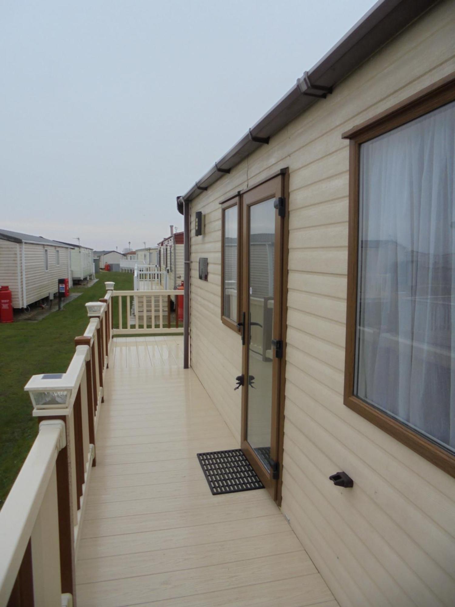 The Grange Ingoldmells: Elan 6 Berth, Central Heated, Wrap Around Decking Exterior foto